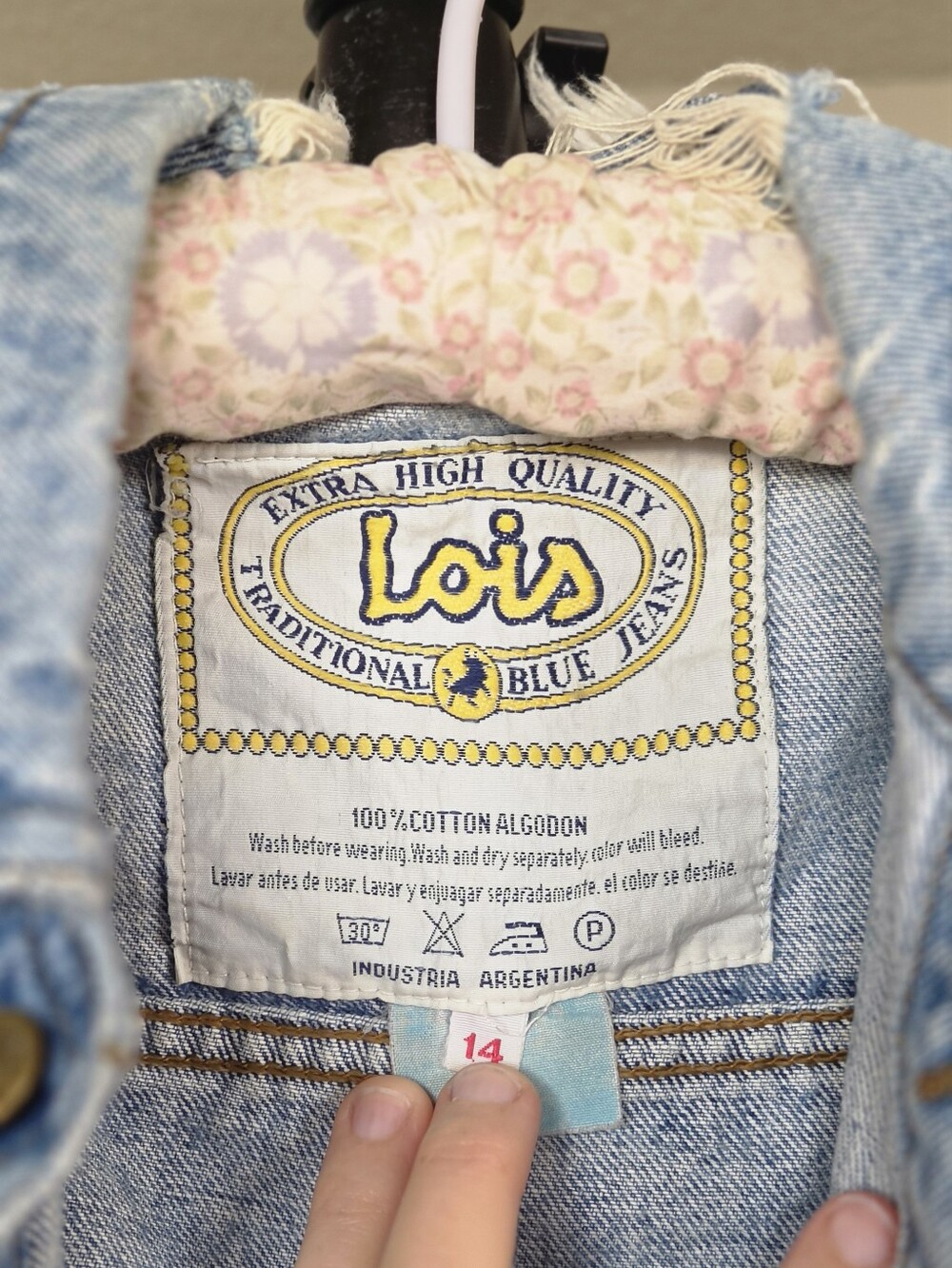 Vintage Lois Jeans Distressed Denim Trucker Jacket - Picture 8 of 8